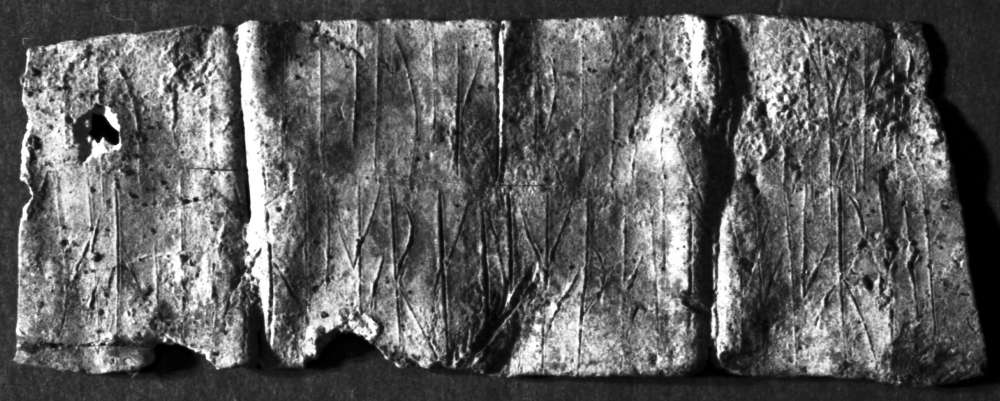 Amulette runique retrouvée à Bryggen (N 638)